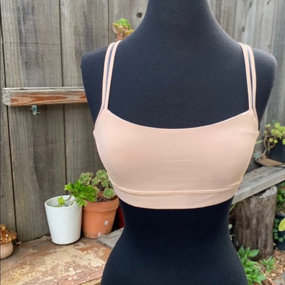 LULULEMON SPORT BRA SIZE 4 Excellent Condition - Picture 1 of 7